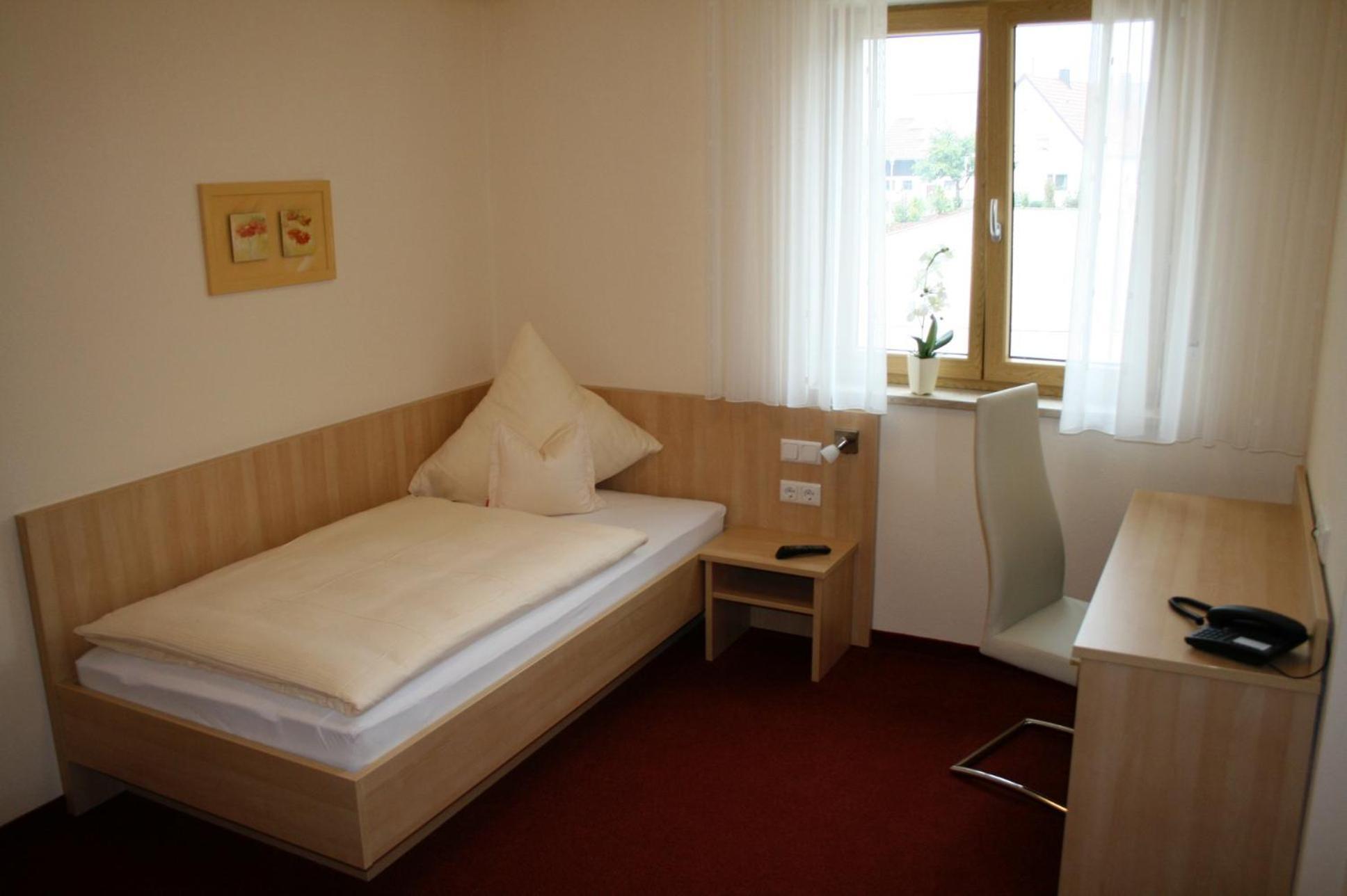 Landhotel Winter Affing Екстер'єр фото